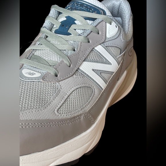 New Balance 990 V6 White and Grey w/Taupe NEW *NWT* Men’s size 10.5D main image 13